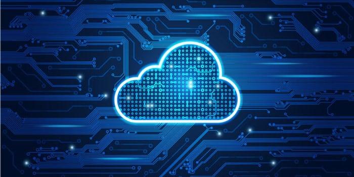 Khác biệt giữa phần mềm on-premise/hosted cloud và multi-tenant