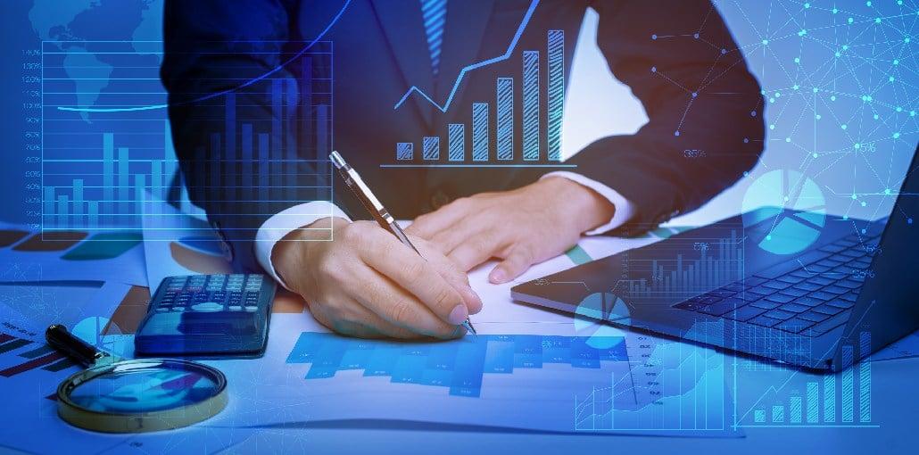 Overcome Reporting Challenges of On-Premises Systems for the C-Suite