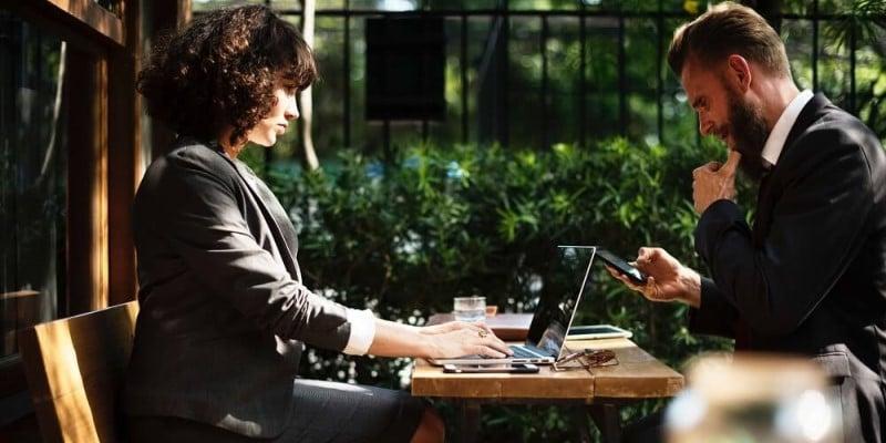 Professionalism in the Workplace – Do’s and Don’ts